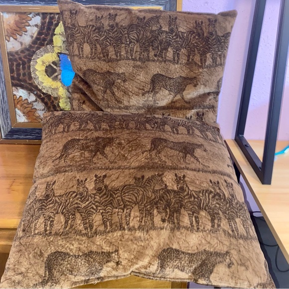 SOLD Cheetah Zebra Leopard Decorative Throw PILLOWs Vintage African Safari - Picture 4 of 7